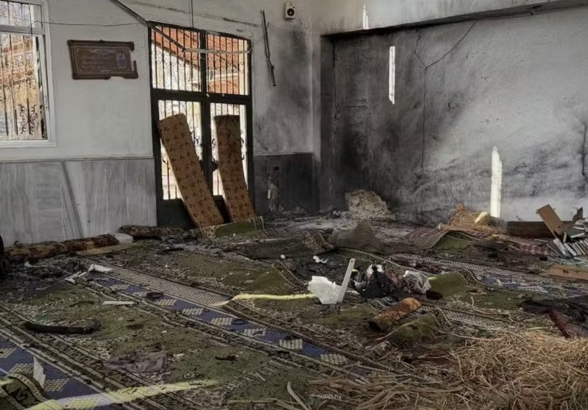 Atentado em mesquita mata 8 pessoas e fere 18 na Síria