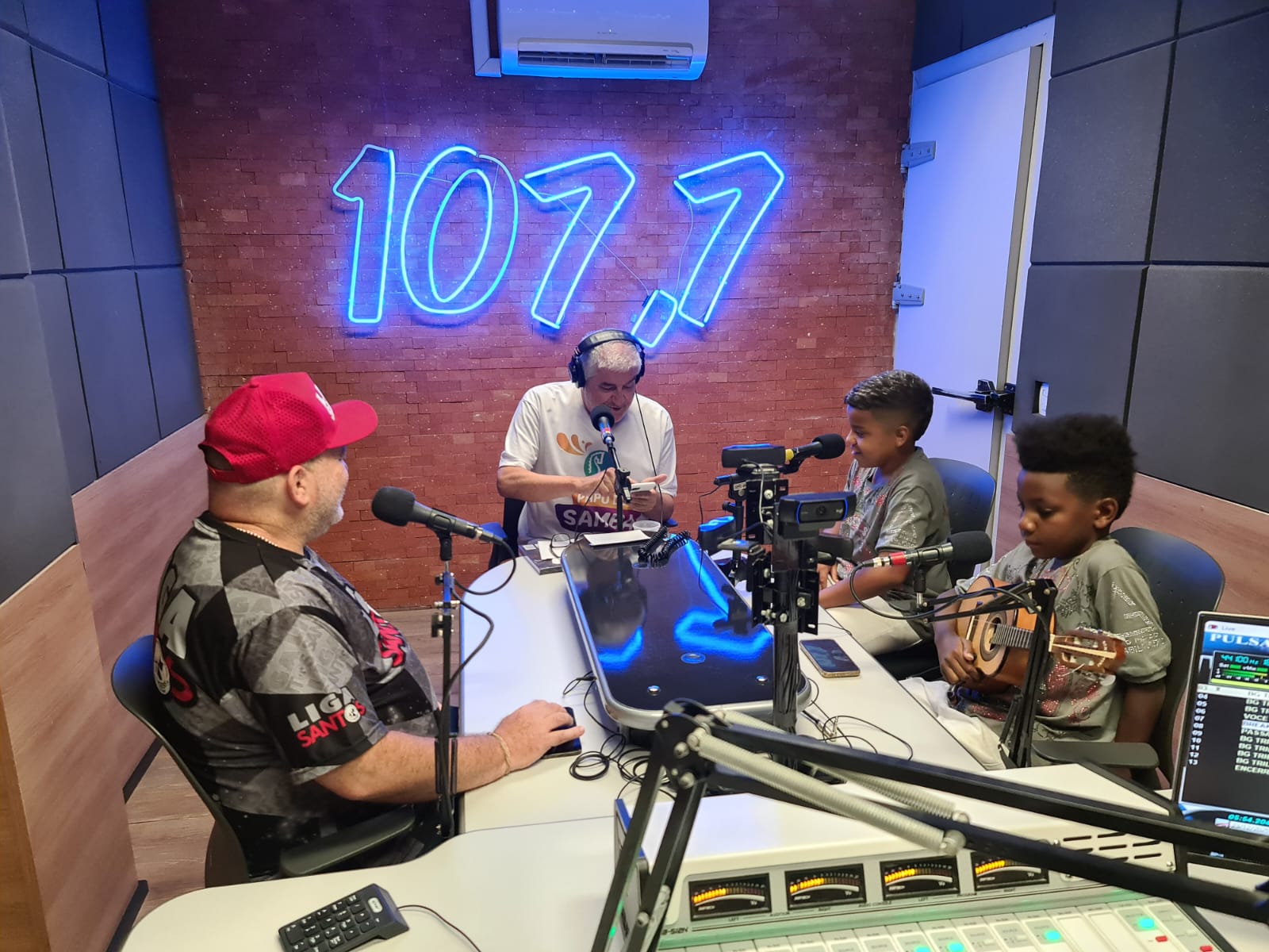 Escola de Samba Mirim projeta o futuro do Carnaval santista e revela novos talentos