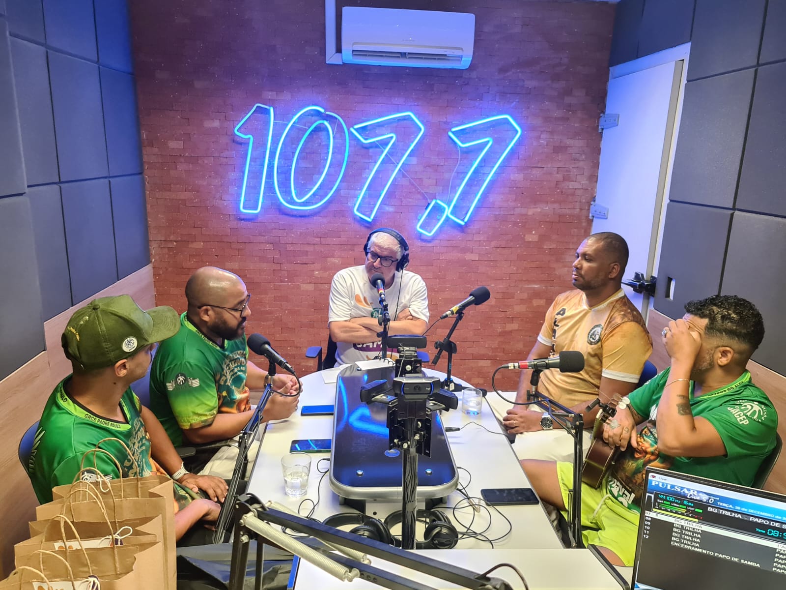 De volta à elite, Padre Paulo vive mudança de chave e aborda a ascensão da comunidade