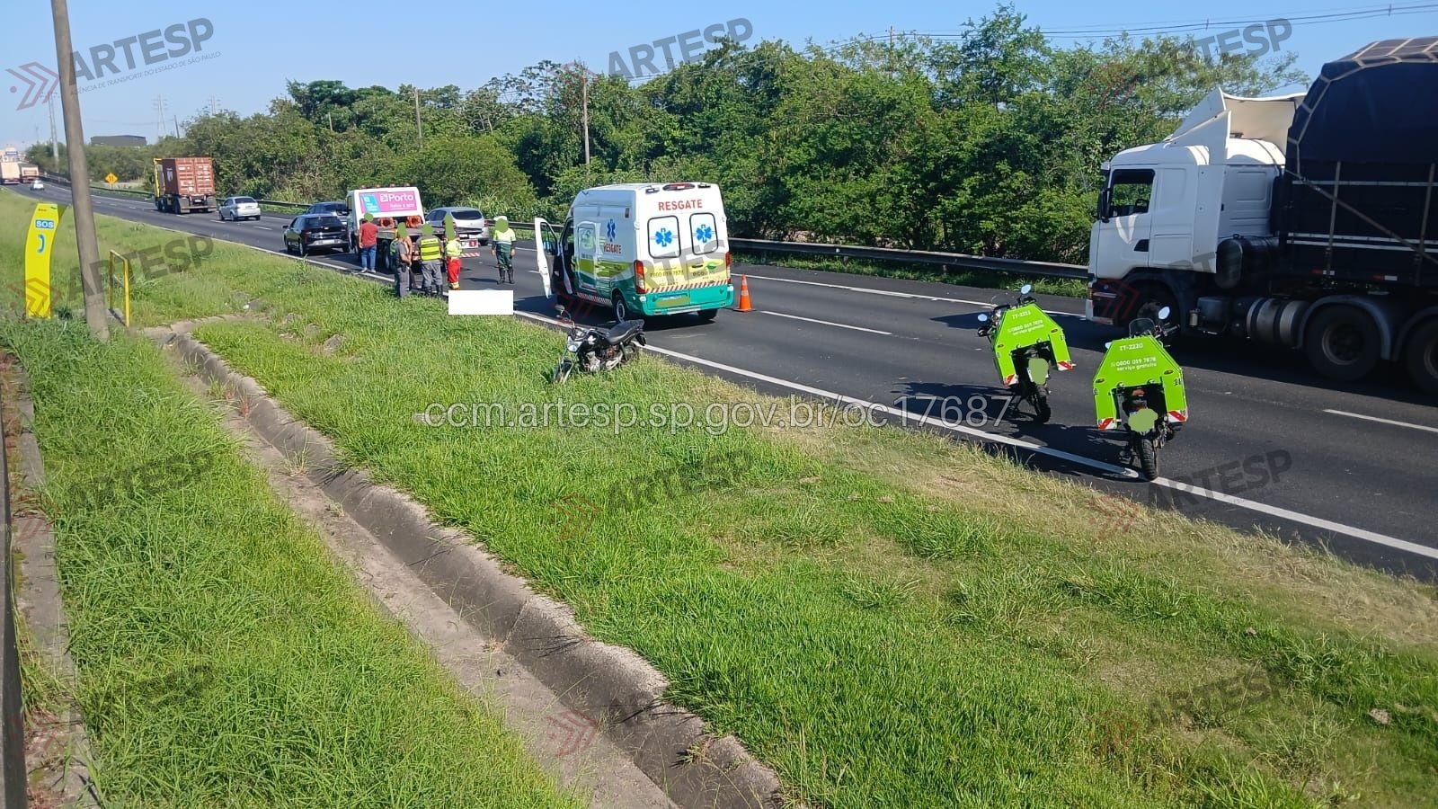 Mulher morre após pneu de moto estourar na Anchieta; veículo era conduzido pelo filho