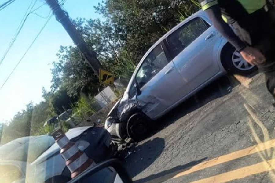 Motorista passa mal e causa grave acidente na Ponte dos Barreiros, em São Vicente