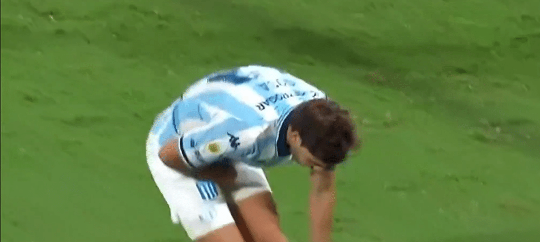 Alvo do Fla, zagueiro sente lesão ao converter pênalti em final argentina