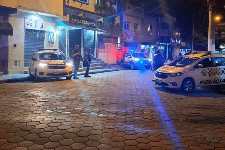 Força-tarefa frustra baile funk clandestino promovido por adegas em São Vicente