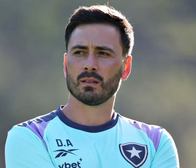 Botafogo anuncia saída do técnico italiano Davide Ancelotti