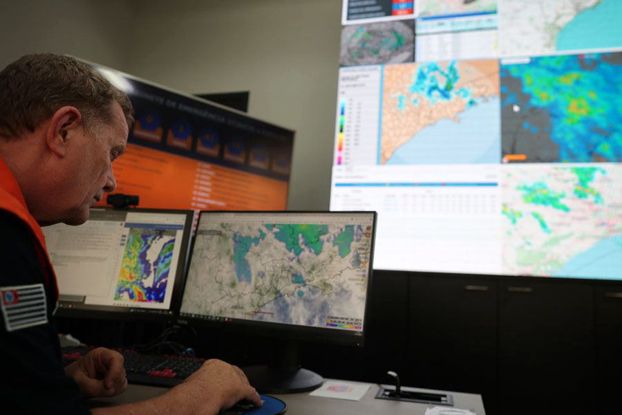 Defesa Civil alerta para possibilidade de temporal  e rajadas de vento de até 90 km/h na Baixada