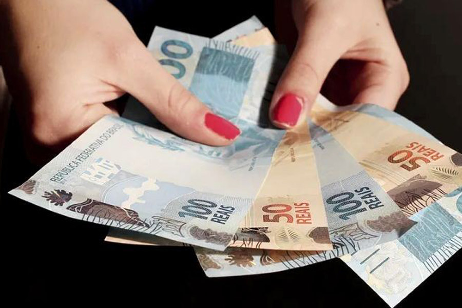 Advogada de São Vicente condenada por ficar com dinheiro de clientes começa a cumprir pena