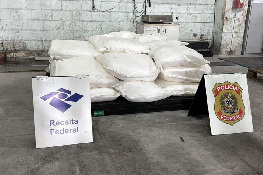 Receita Federal apreende cerca de 600 kg de cocaína em carga de amendoins no Porto de Santos