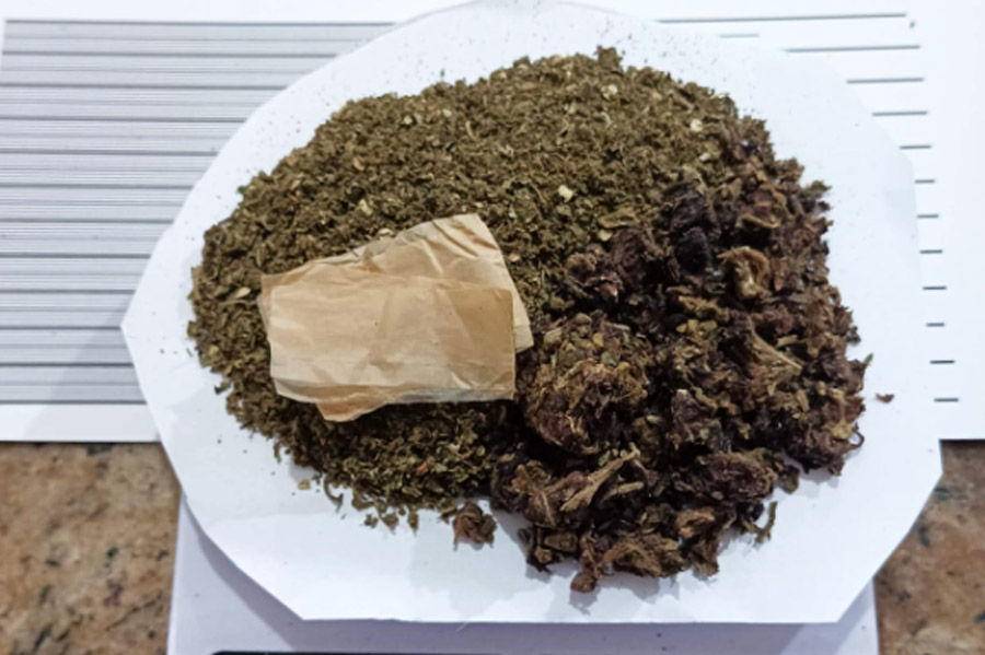 Mulheres são impedidas de entrar com drogas em penitenciárias de São Vicente e Praia Grande