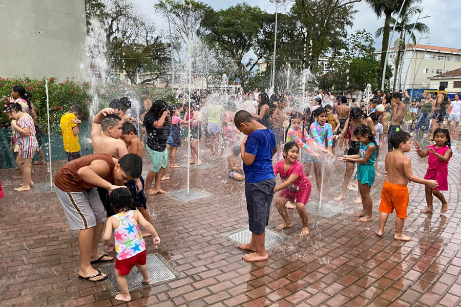 Fonte Interativa funciona em horários especiais durante o verão e férias escolares em Cubatão