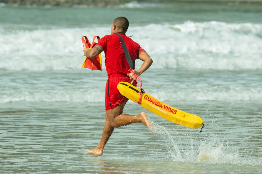 Quatro banhistas morreram afogados nas praias da região no primeiro dia do ano