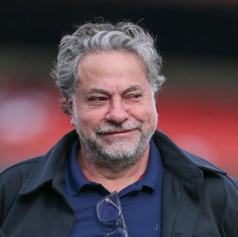 Escândalo envolvendo dirigentes eleva pressão sob presidente do São Paulo