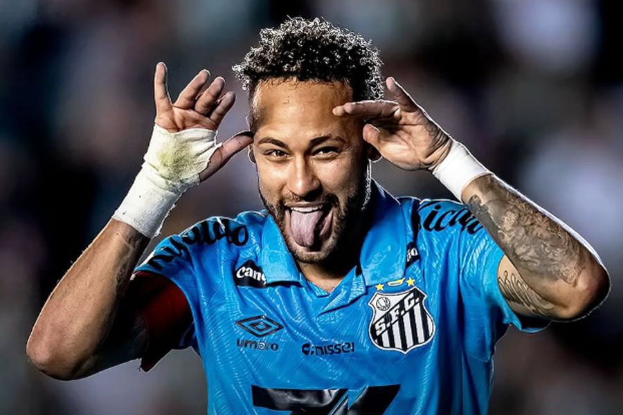 Neymar marca três contra o Juventude e afasta Santos da zona de rebaixamento do Brasileirão