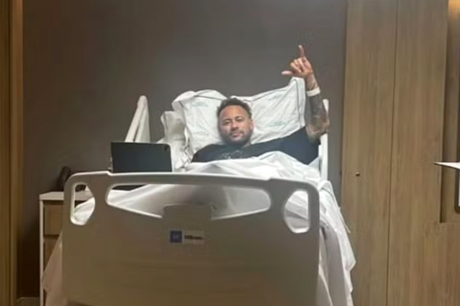 Neymar passa por artroscopia para corrigir lesão no menisco em hospital de Belo Horizonte