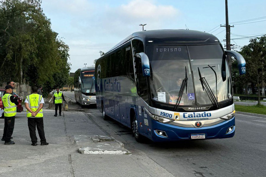 Guarujá regulamenta entrada e circulação de ônibus e veículos turísticos de outros municípios