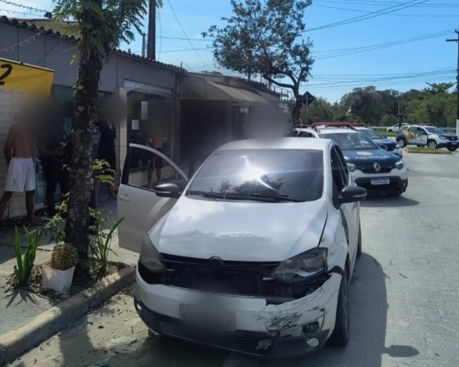 Homem é preso após fugir da GCM, dirigir na contramão e provocar acidente em Bertioga