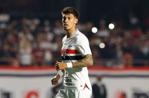 São Paulo se reúne com Rigoni, e atacante é 5ª saída para 2026