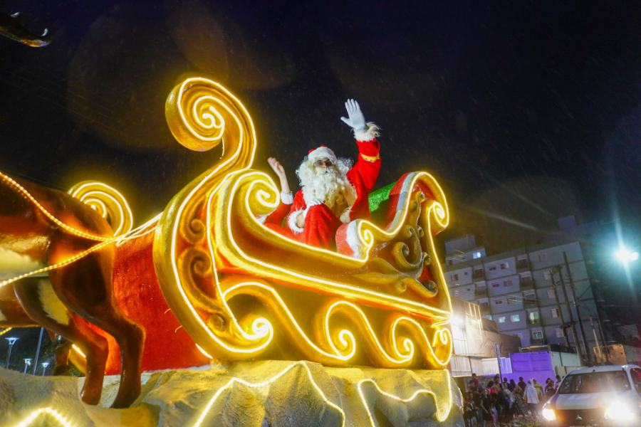 Natal na Praça leva o Papai Noel ao Centro de Mongaguá nesta quarta