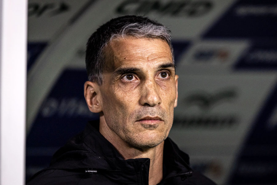 Vojvoda enaltece Neymar, mas faz alerta ao Santos: 