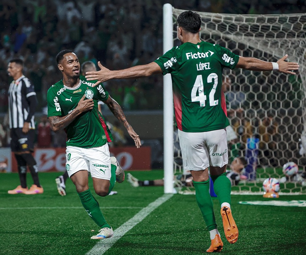 Palmeiras aproveita falha do Santos e vence clássico com gol de Allan