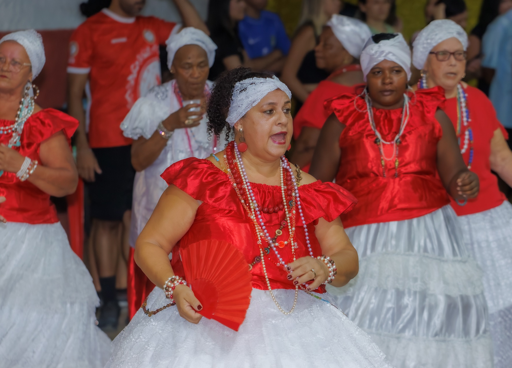 Seis escolas de samba se apresentam no Centro de Cubatão; confira a programação