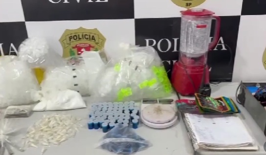 Polícia Civil desarticula bunker do tráfico em conjunto habitacional de Guarujá