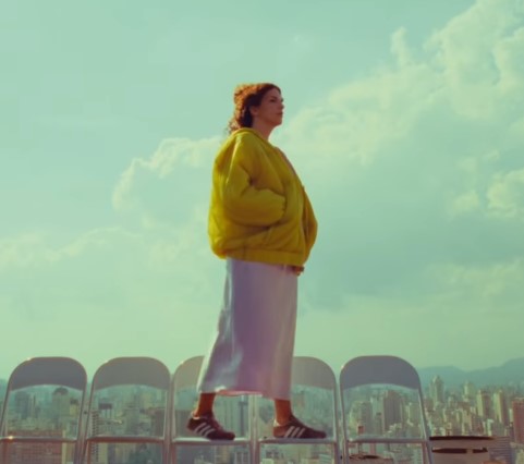 A semente de toda música é preta, diz Céu, que revisita seu primeiro disco no palco