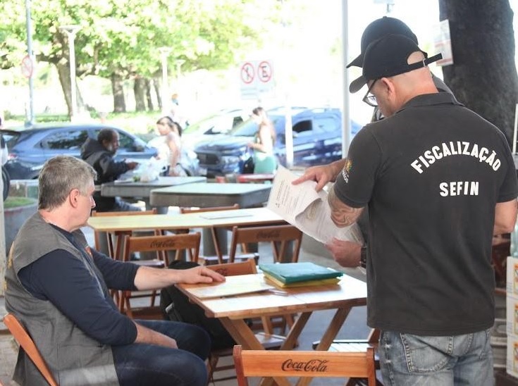 Número de comércios intimados mais do que dobra em Santos; multas sobem 170%