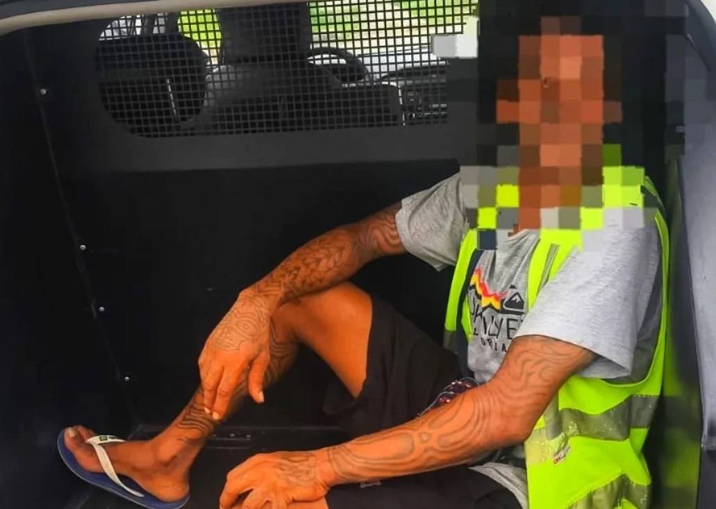 Flanelinha vandaliza carro após motorista se recusar a pagar 'taxa' em Guarujá