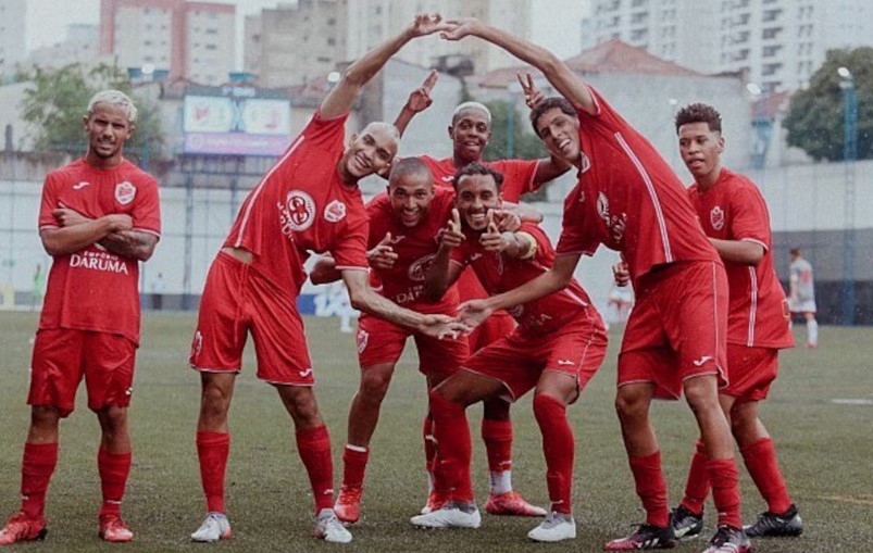 Azarão, Ibrachina forma atletas com 'futebol raiz' e sonha com era profissional