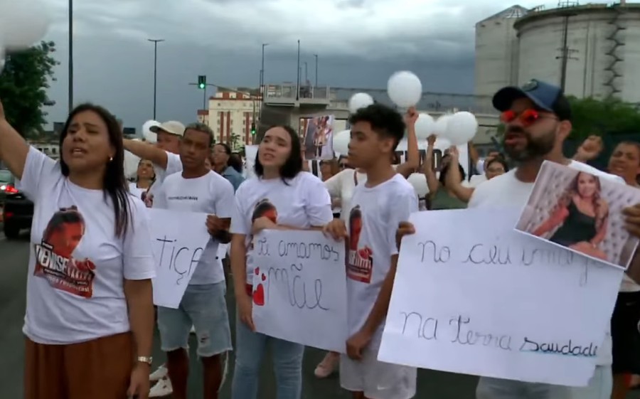 Protesto cobra respostas e aponta precariedade após morte de trabalhadora no Porto de Santos