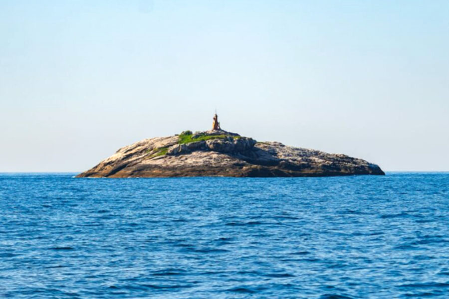 Corpo de banhista que se afogou em praia é encontrado após dois dias em ilha de Itanhaém