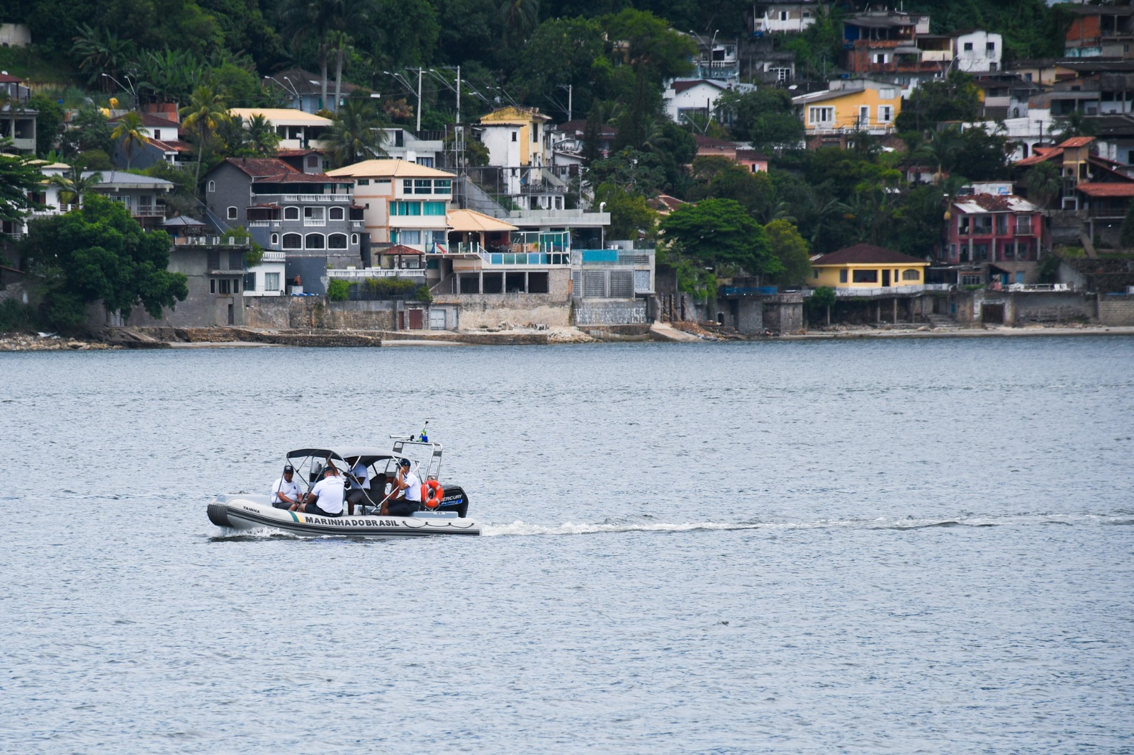 São Vicente intensifica fiscalização na marina e apreende moto aquática