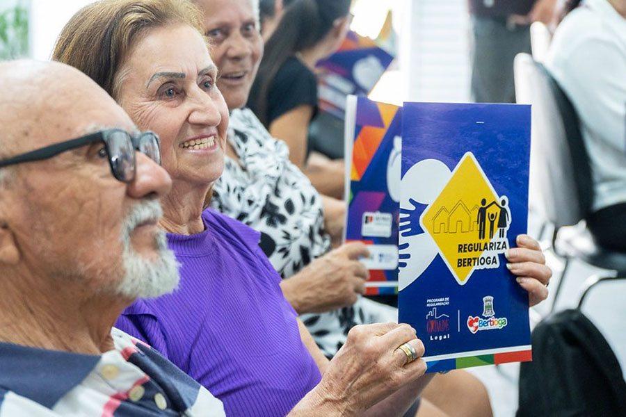Bertioga entrega 20 títulos e amplia acesso à moradia regularizada
