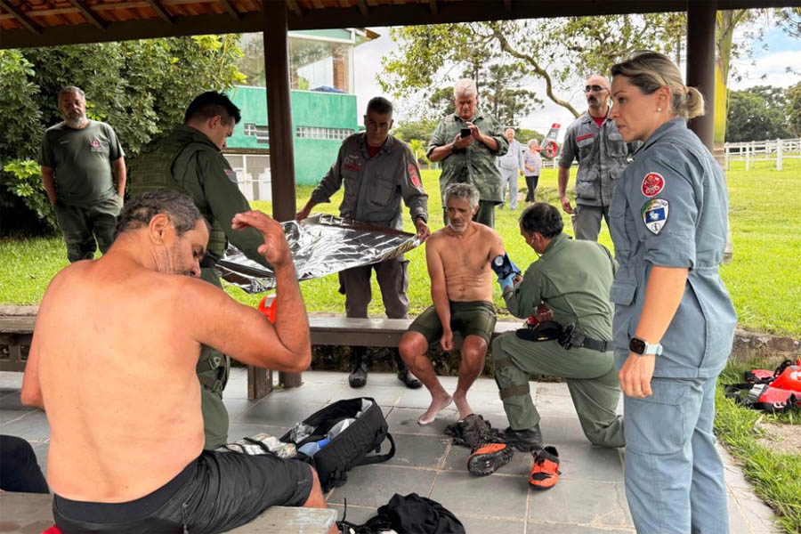 Ciclistas são encontrados após ficarem dias desaparecidos em trilha de Peruíbe; VÍDEO