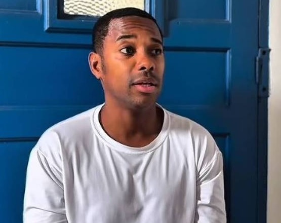 Robinho faz curso de construção civil enquanto cumpre pena em SP