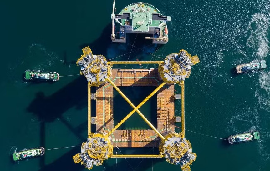 Preços do petróleo e ouro caem com avanço nas negociações entre EUA e Irã