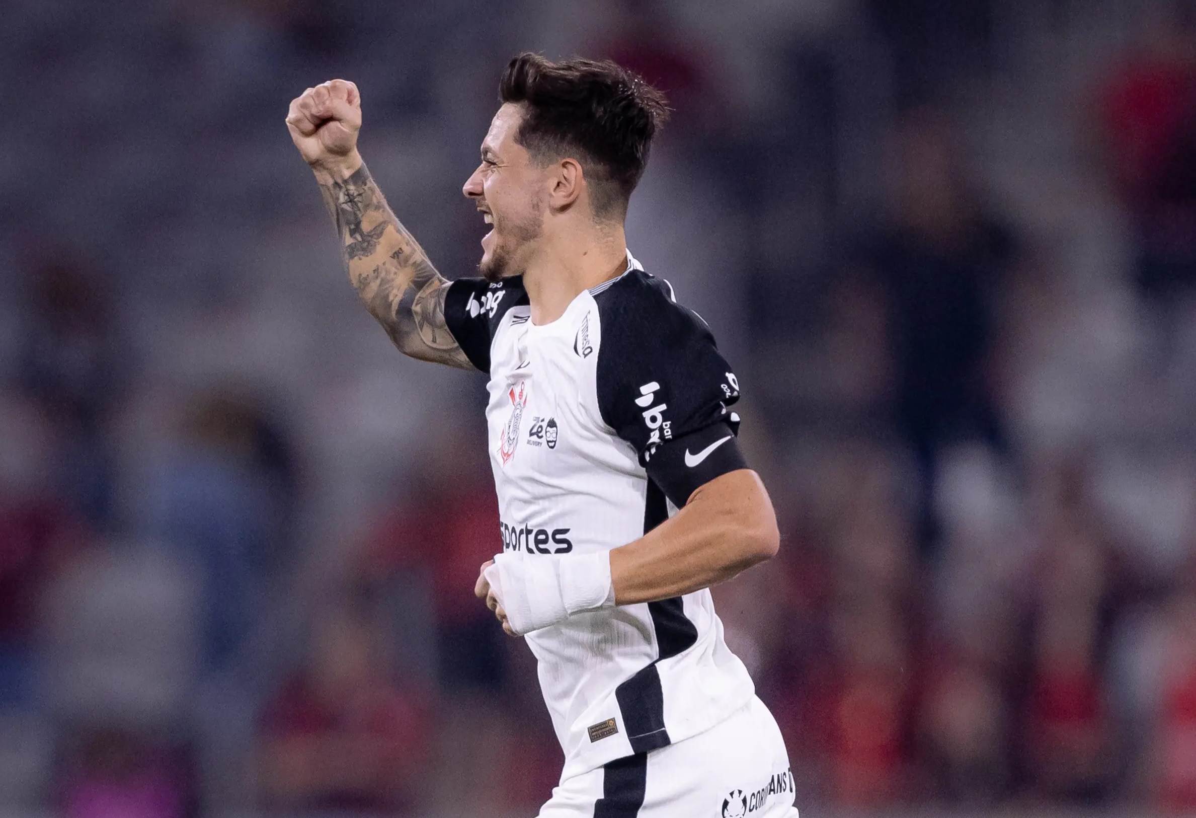 Garro faz golaço após Athletico perder pênalti, e Corinthians vence fora