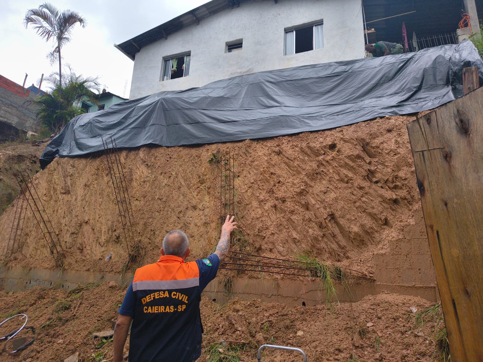 Defesa Civil mantém quatro cidades da região em estado de atenção para risco de deslizamentos