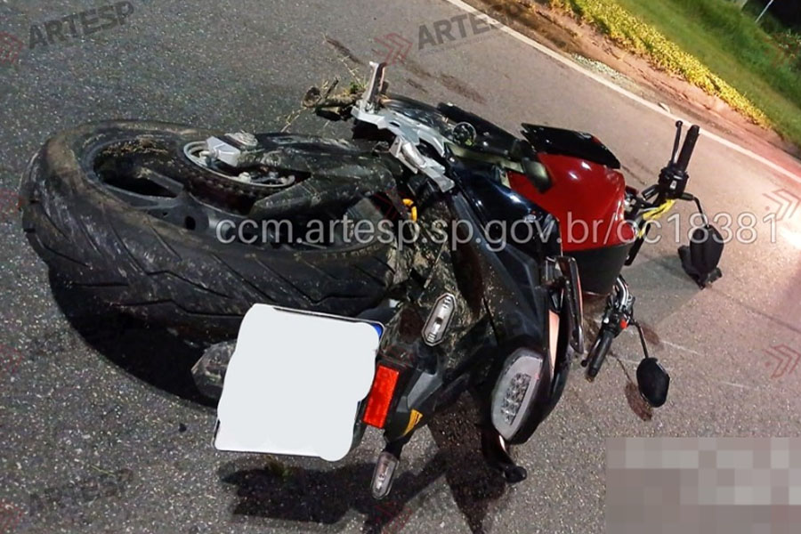 Motociclista morre após colidir em defensa metálica na Rodovia Rio-Santos, em Bertioga