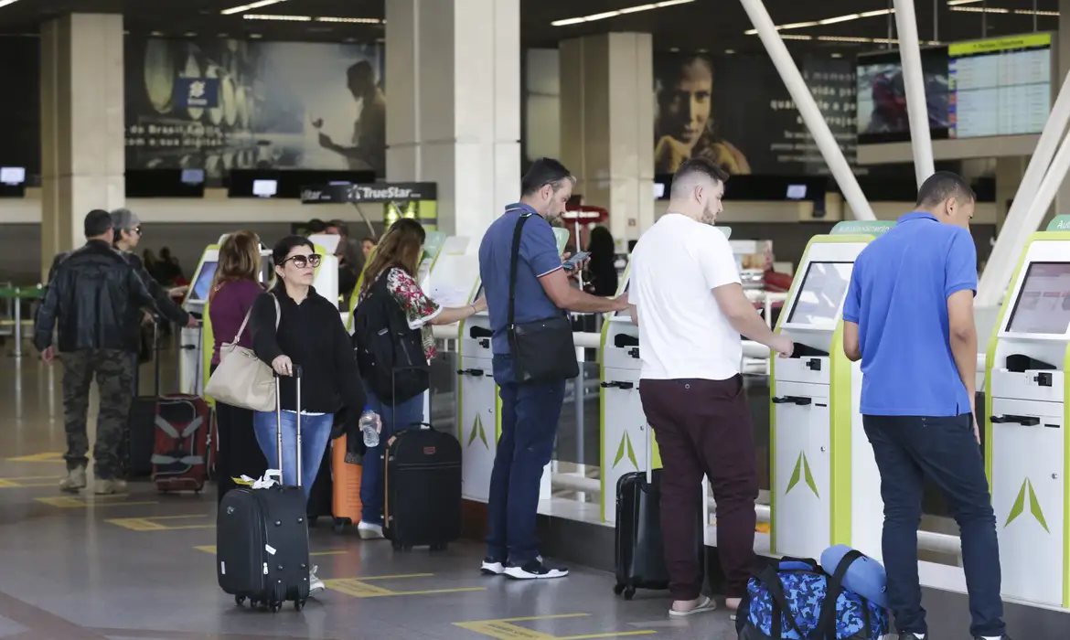 Aeroportos esperam 120 mil passageiros no carnaval