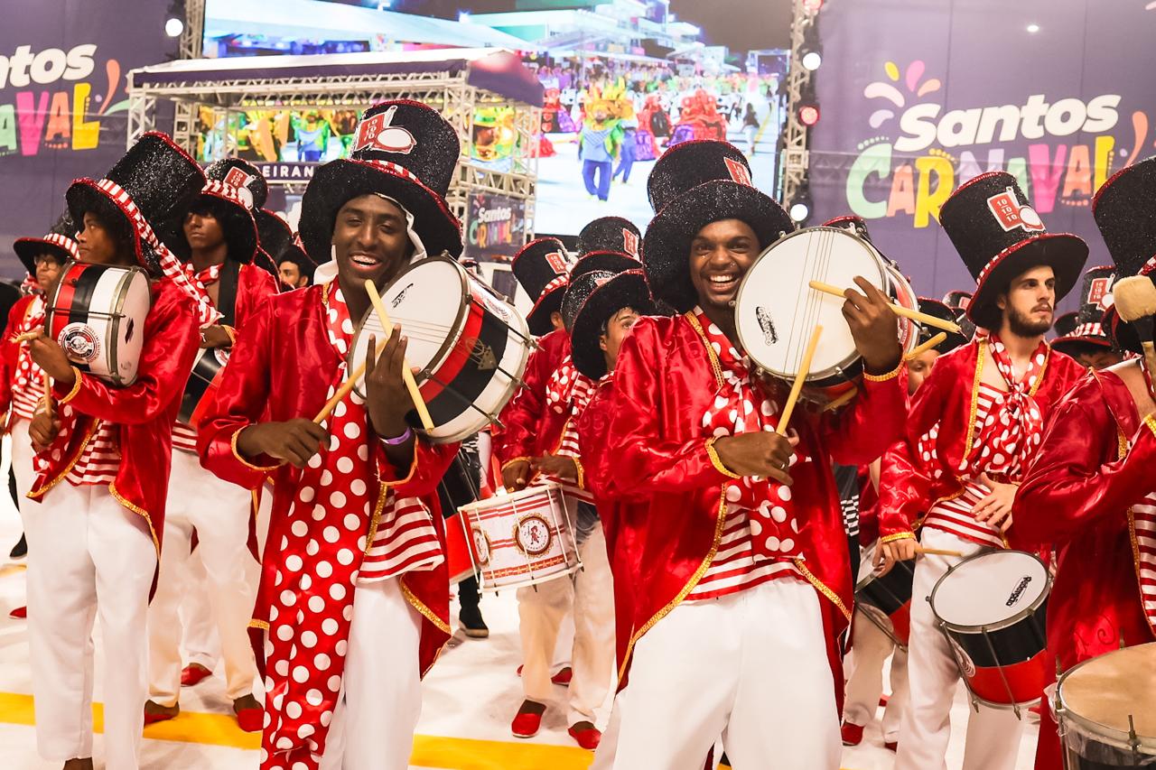 Bandeirantes do Saboó leva Alice à avenida e defende a paixão pelo samba