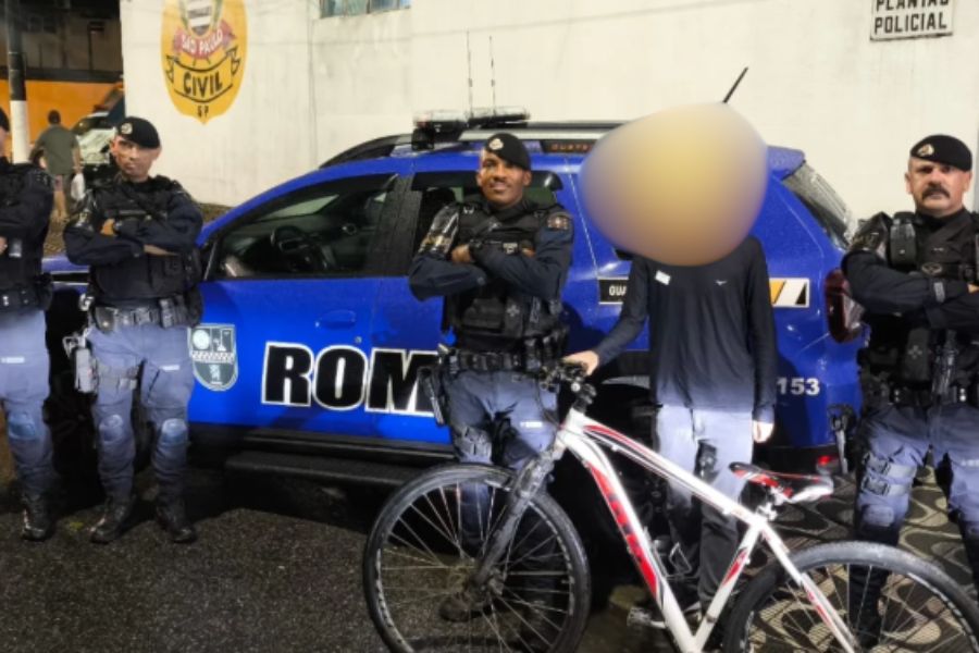Suspeito é preso após agredir ciclista e roubar sua bicicleta em São Vicente