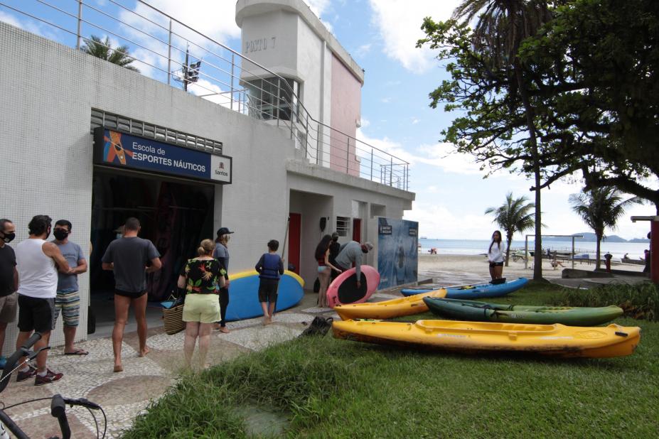 Inscrições gratuitas para aulas de caiaque em Santos abrem nesta segunda-feira