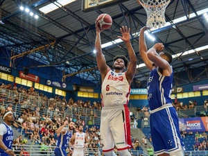 Felício elogia postura firme do time e exalta momento do Franca no NBB