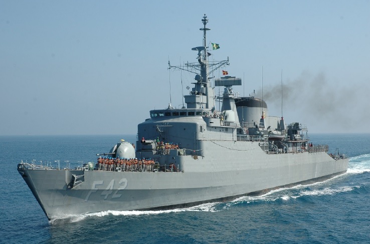 Fragata Constituição chega ao Porto de Santos para visitação pública neste domingo