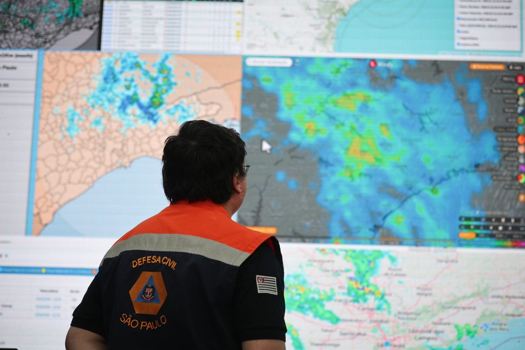 Defesa Civil mantém gabinete de crise até quinta-feira devido às chuvas intensas