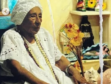 Guarujá promove exposição em homenagem à Mãe Catita no Teatro Procópio Ferreira