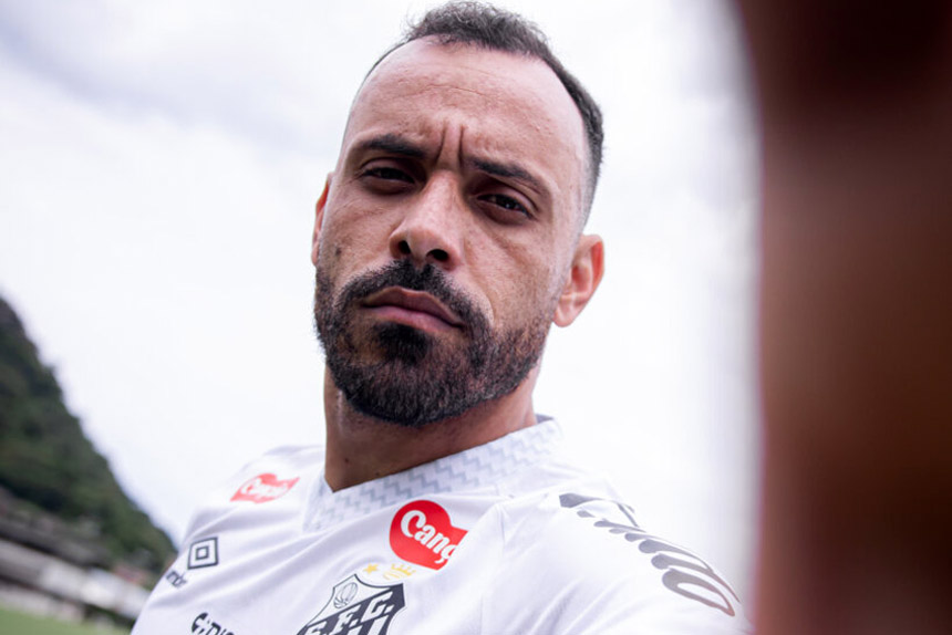 Santos anuncia a contratação do atacante Moisés, ex-Fortaleza