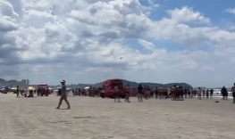 Família é arrastada por corrente de retorno e homem morre afogado em Praia Grande