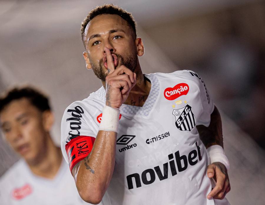 Neymar usa '1ª final' para mostrar todo seu cartão de visitas em 90 minutos